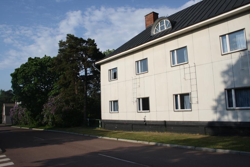 Gaesthem Kronan Bed & Breakfast Mariehamn Exterior photo